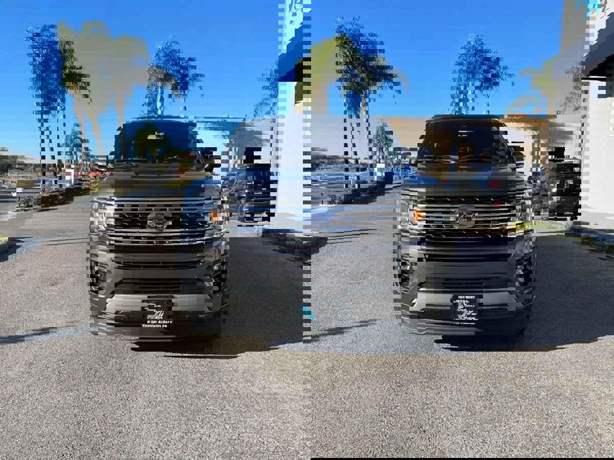 Used 2019 Ford Expedition Max XLT w/ Equipment Group 202A image 2