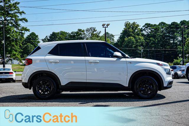 Used 2022 Hyundai Venue SE FWD image 10