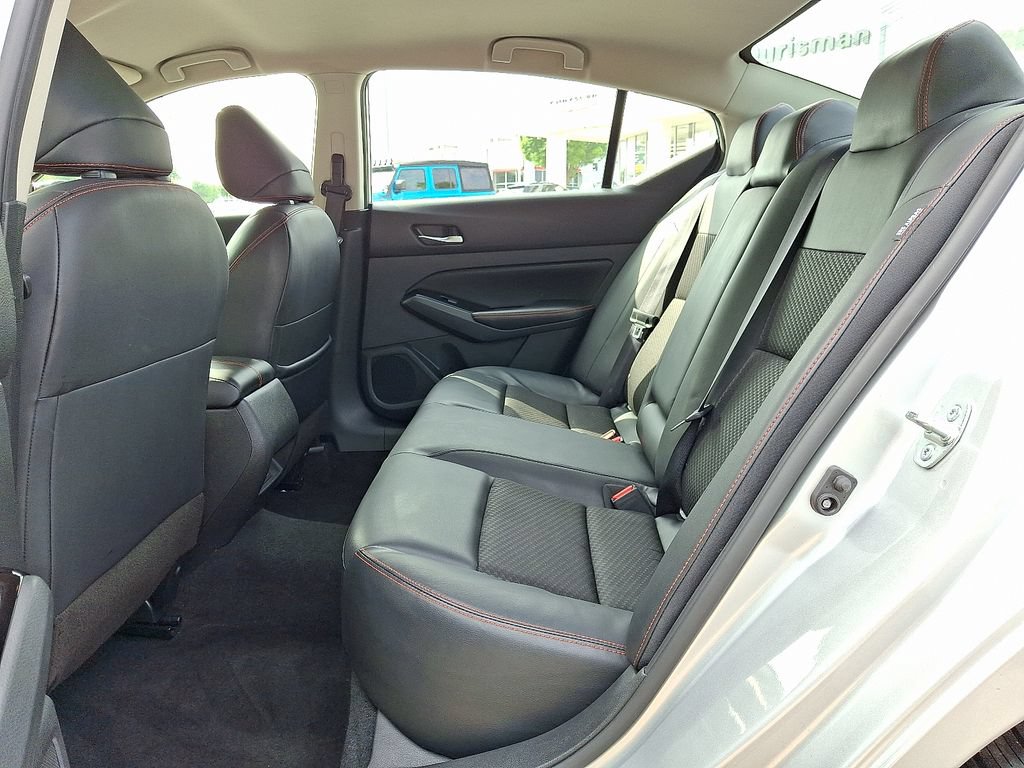 Used 2024 Nissan Altima 2.5 SR FWD image 10