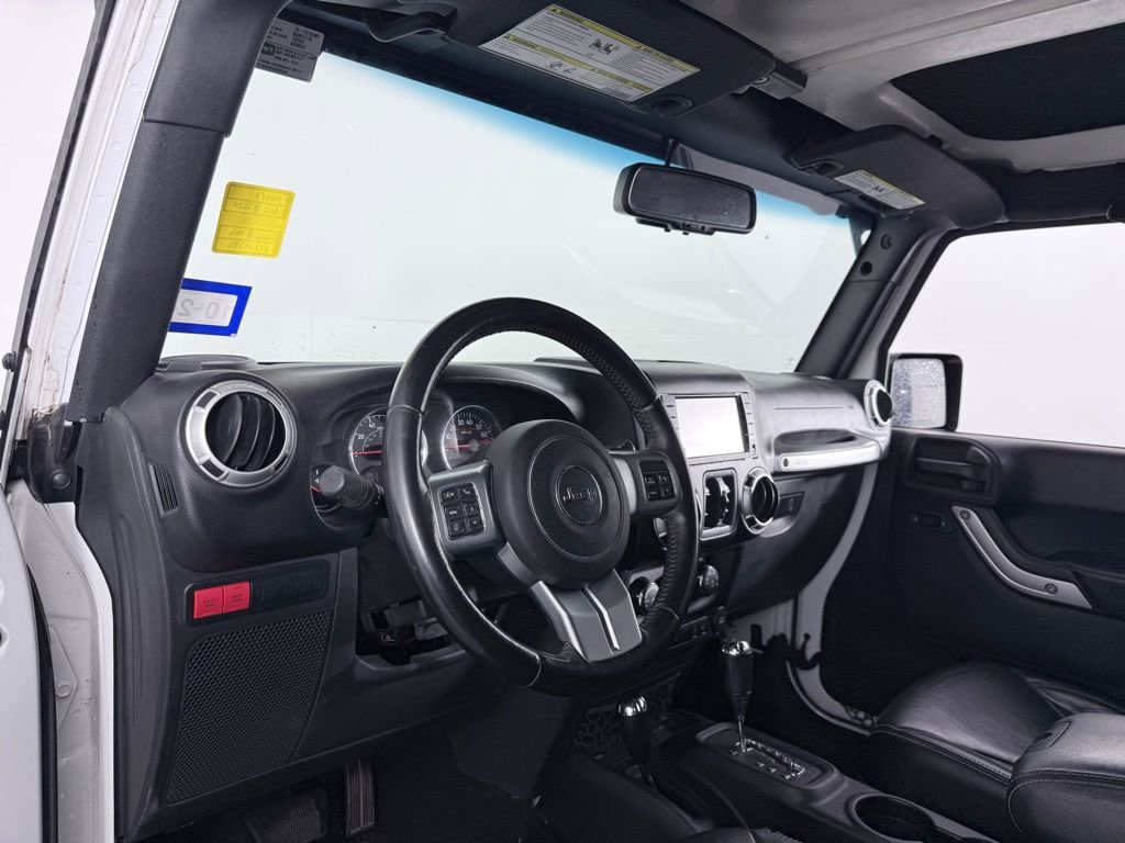 Used 2016 Jeep Wrangler Unlimited Rubicon image 23