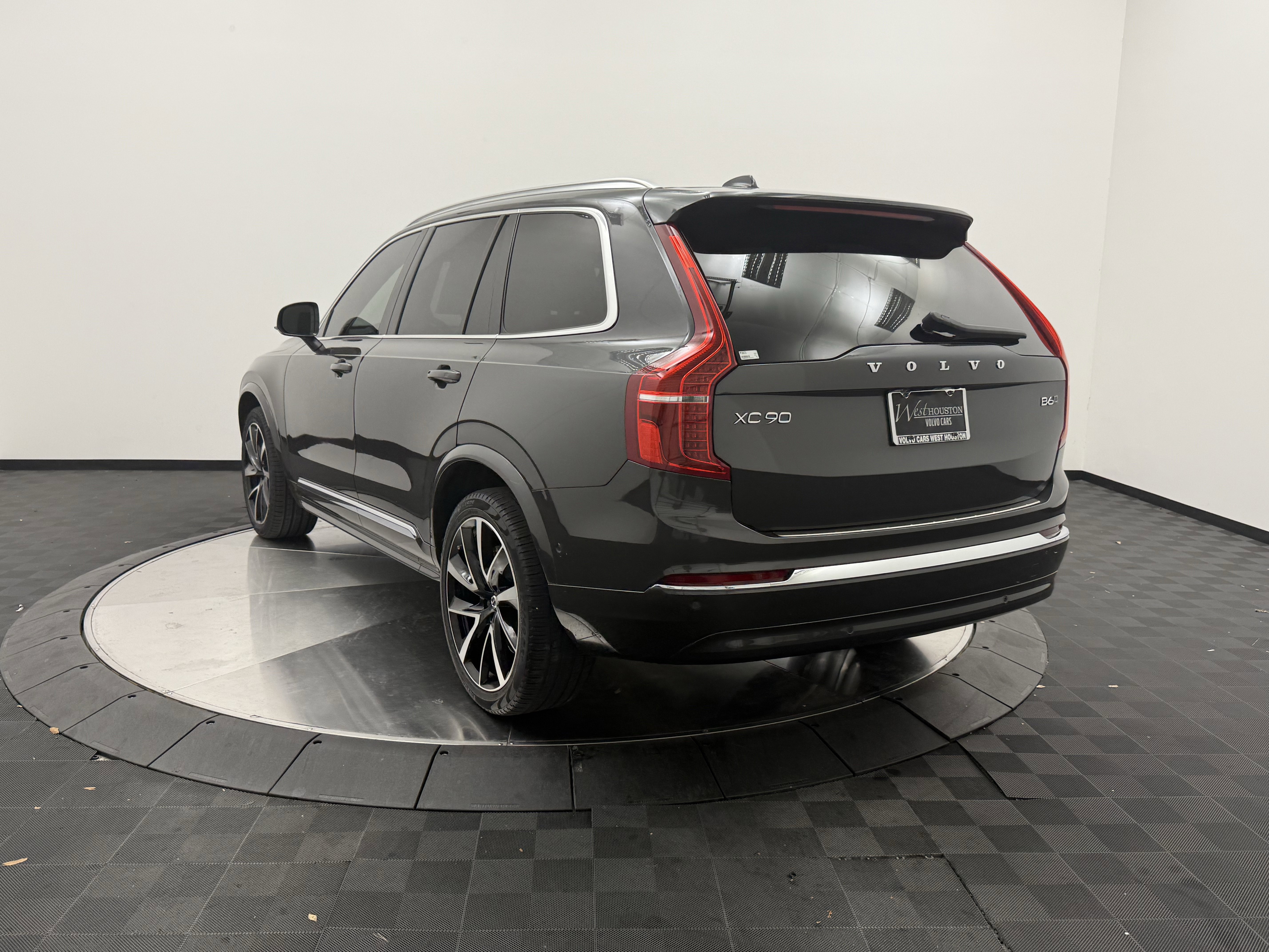 Certified 2023 Volvo XC90 B6 Plus w/ Protection Package Premier AWD/4WD image 6