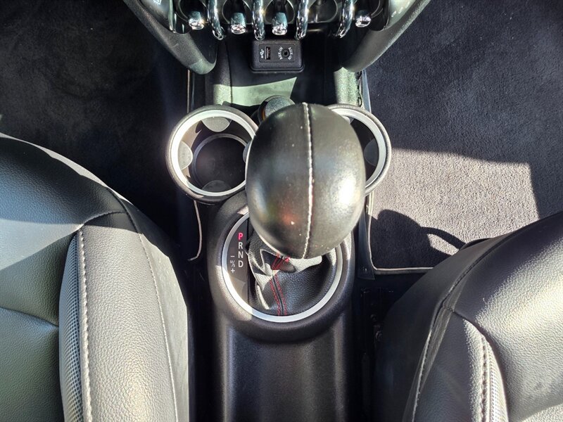 Used 2013 MINI Cooper Hardtop w/ Premium Pkg 2 FWD image 39