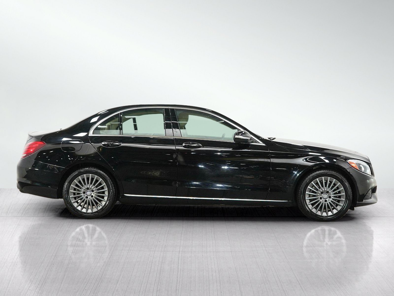 Used 2015 Mercedes-Benz C 300 4MATIC Sedan image 6