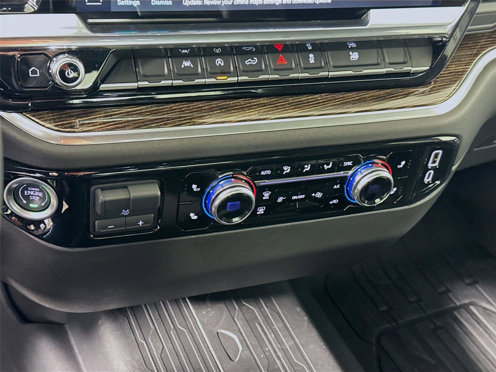 Used 2025 GMC Sierra 1500 SLE image 10