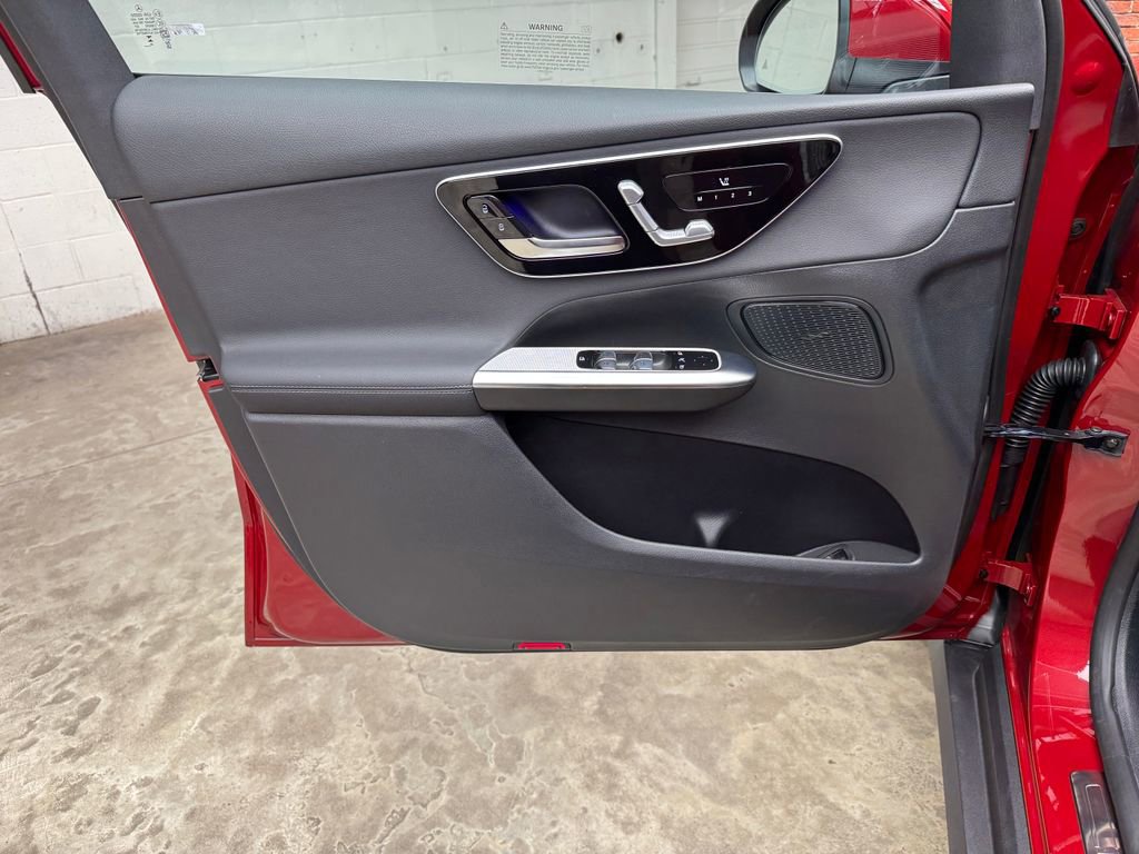 Used 2026 Mercedes-Benz GLC 300 GLC 300 image 10