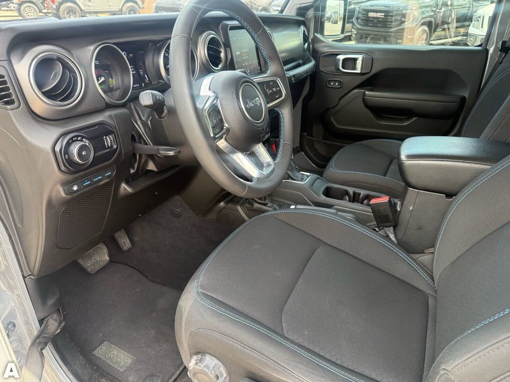 Certified 2023 Jeep Wrangler Unlimited Rubicon 4xe image 11