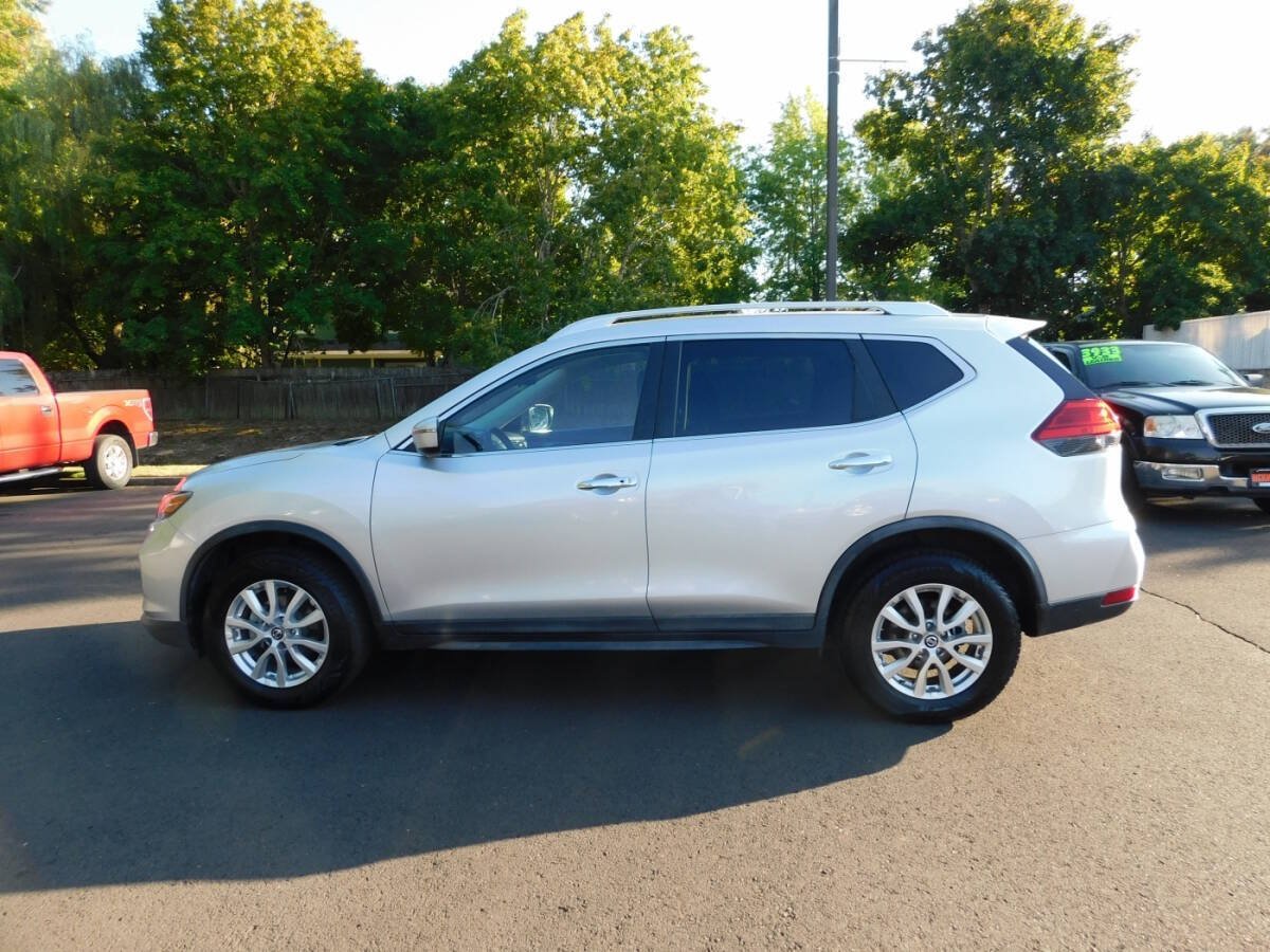 Used 2017 Nissan Rogue SV AWD/4WD image 25