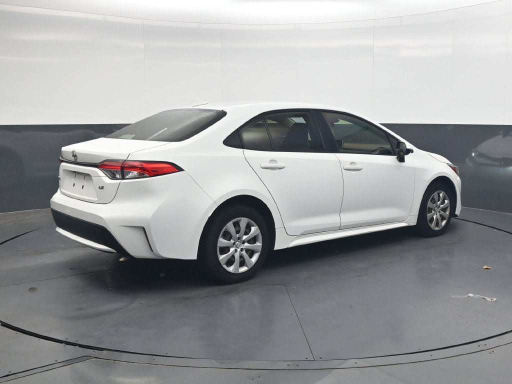 Used 2020 Toyota Corolla LE FWD image 4