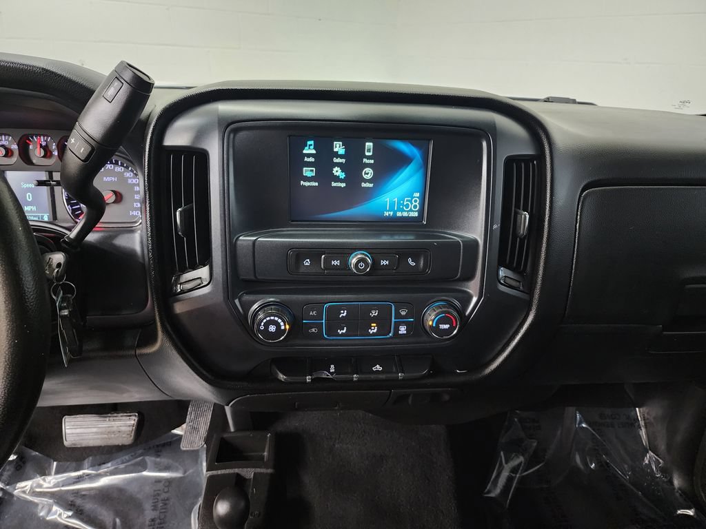 Used 2018 Chevrolet Silverado 1500 Custom w/ Custom Value Package AWD/4WD image 16