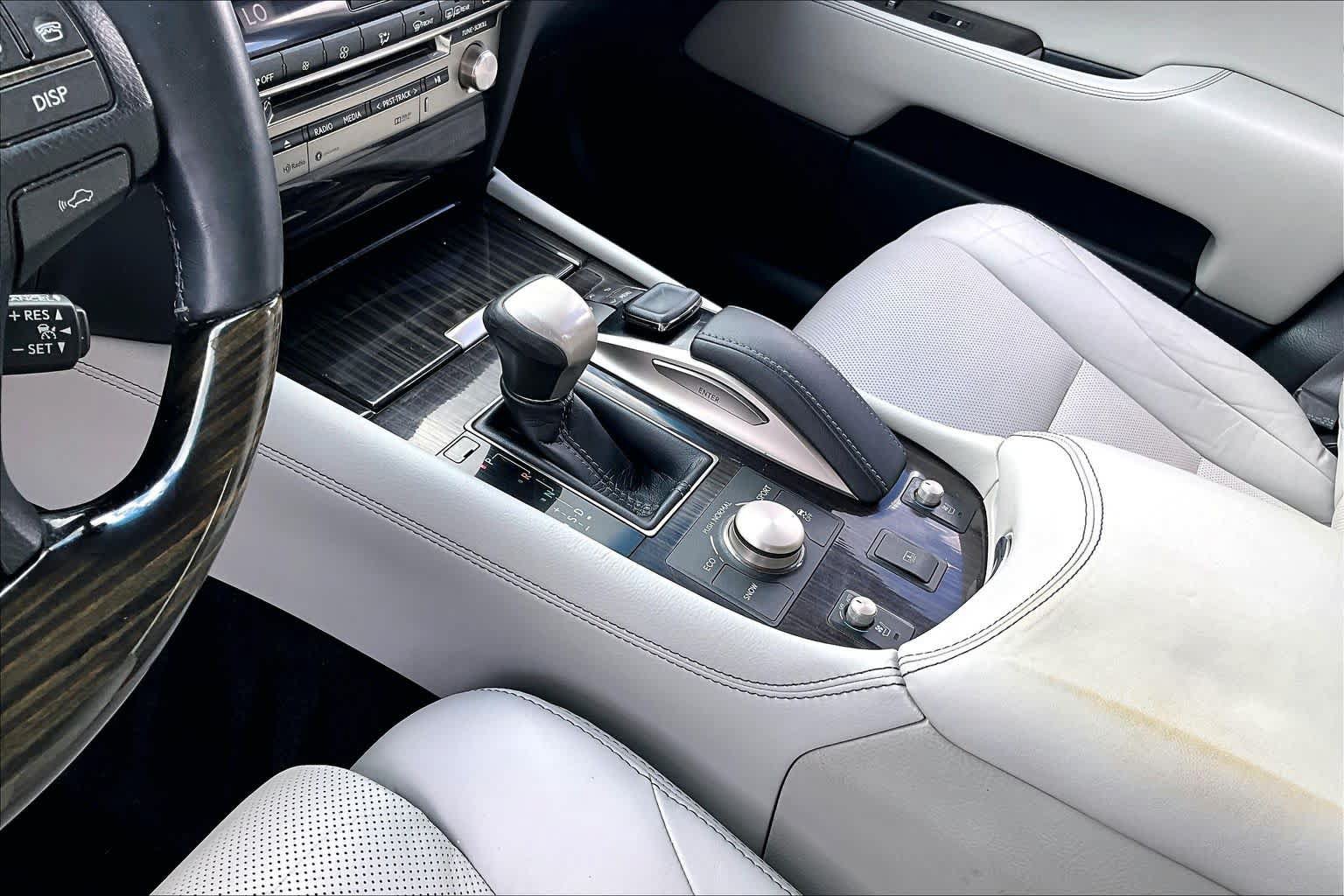 Used 2017 Lexus LS 460 w/ Comfort Package RWD image 14
