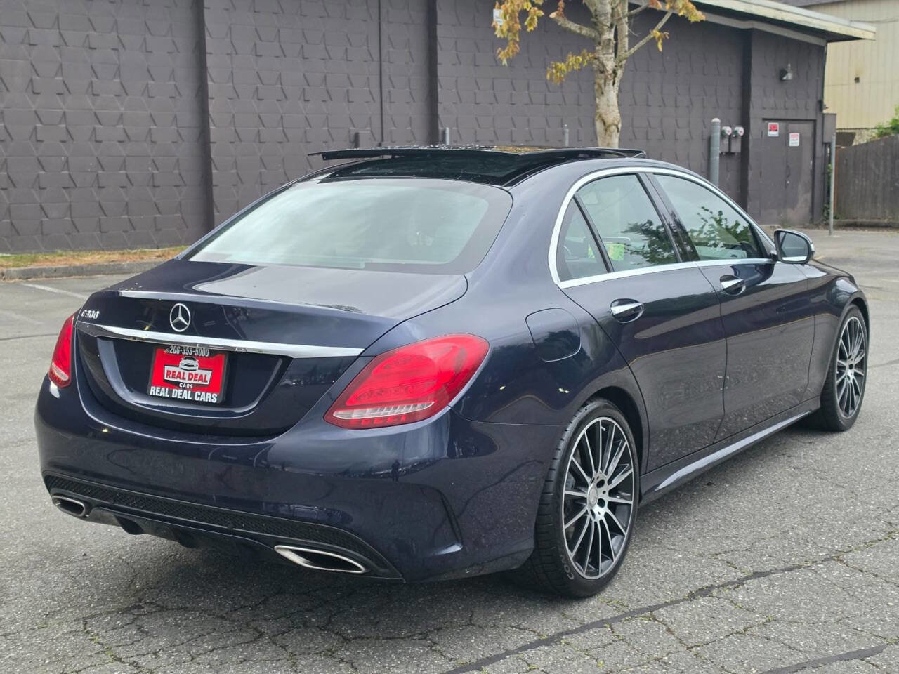 Used 2015 Mercedes-Benz C 300 Sedan image 6