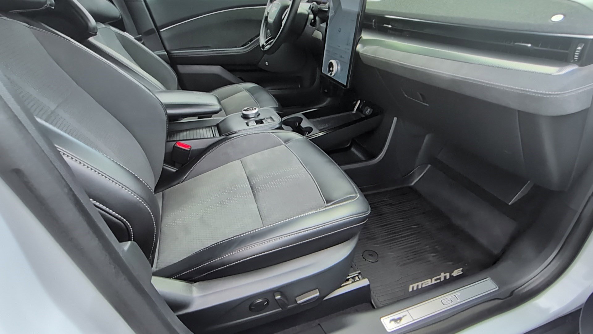 Used 2022 Ford Mustang Mach-E GT w/ GT Performance Edition AWD/4WD image 31