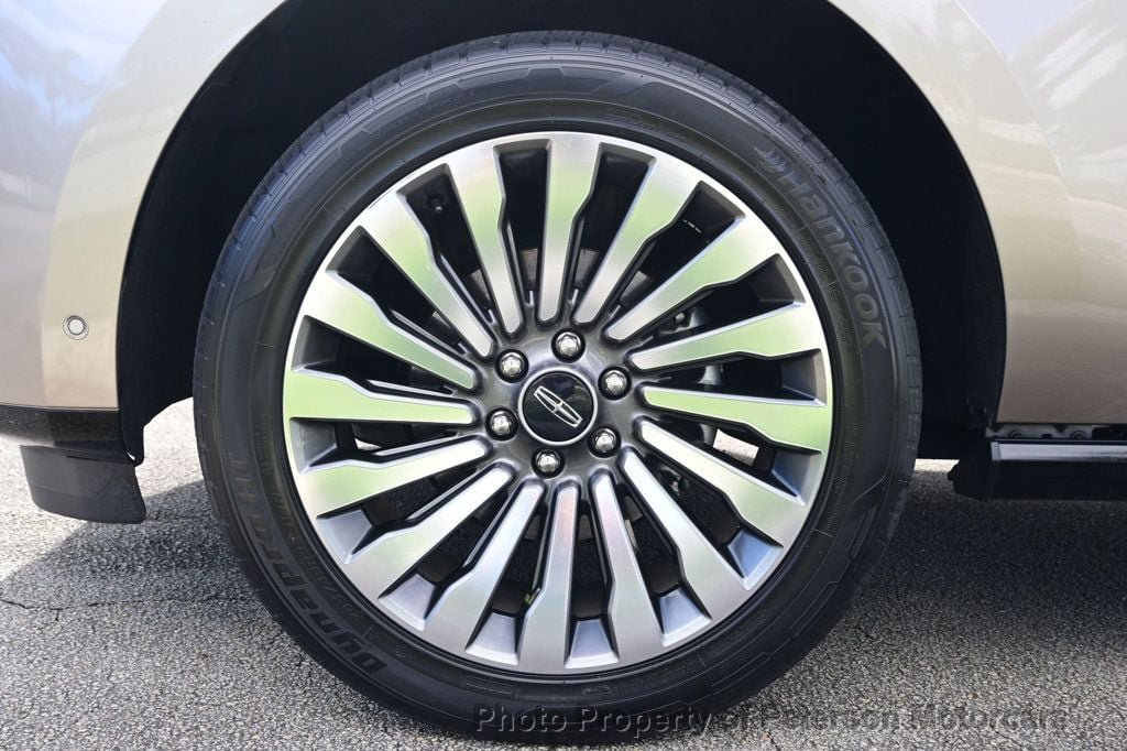 Used 2019 Lincoln Navigator Reserve w/ Cargo Package AWD/4WD image 9