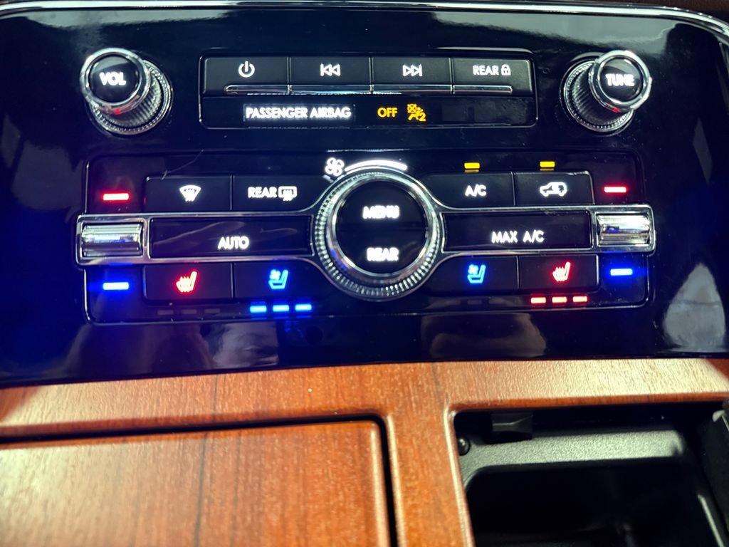 Used 2023 Lincoln Navigator Reserve AWD/4WD image 33