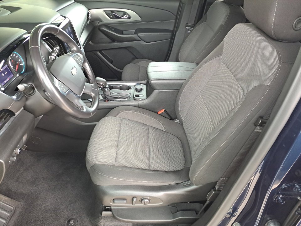 Certified 2022 Chevrolet Traverse LT image 9