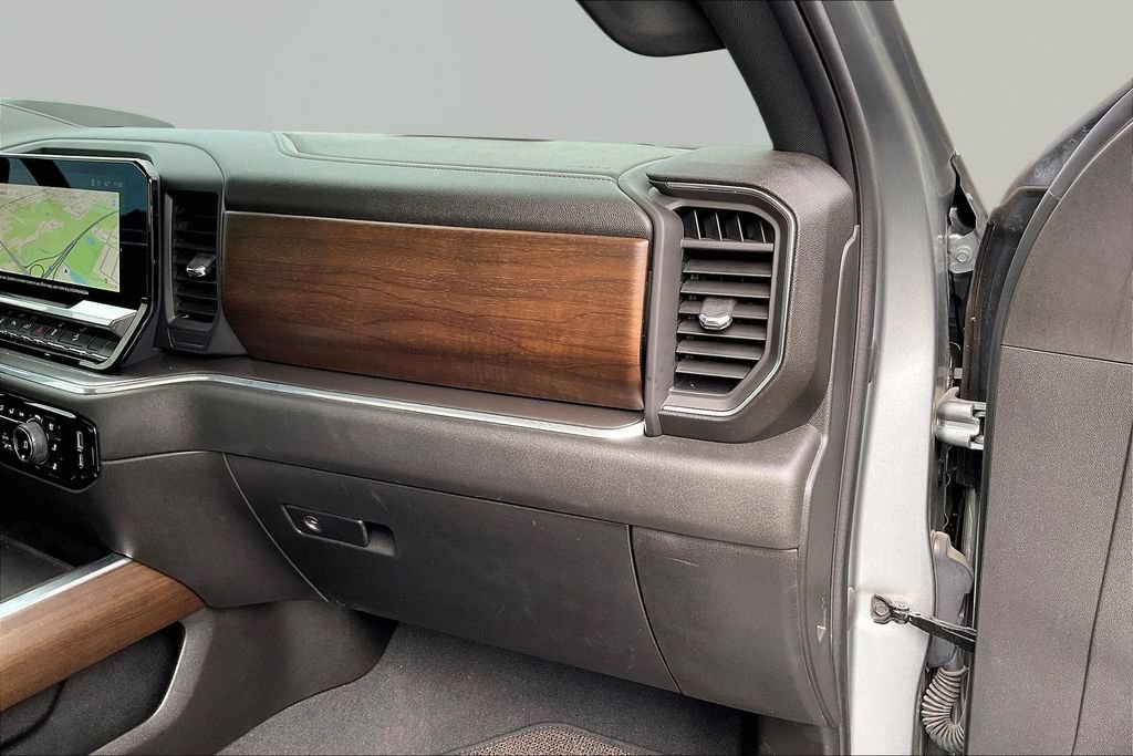 Used 2024 Chevrolet Silverado 2500 High Country w/ High Country Premium Package AWD/4WD image 30