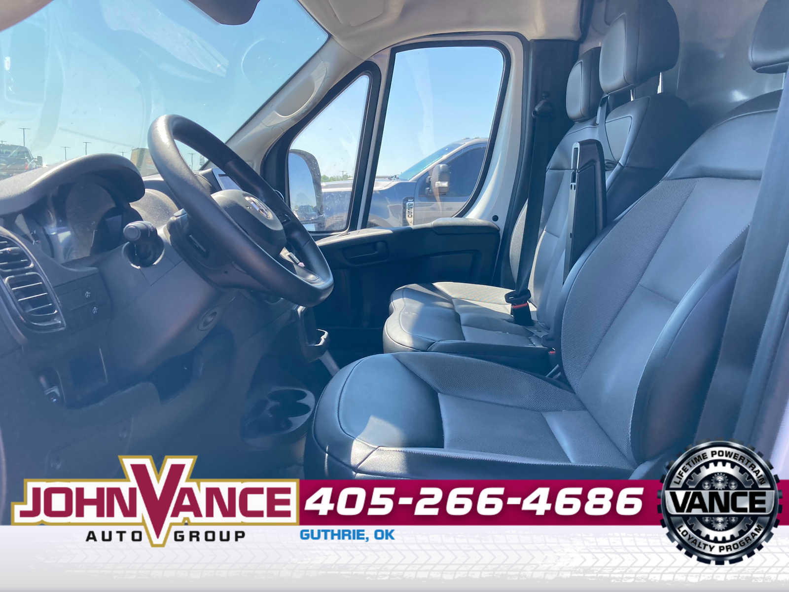 Used 2023 RAM ProMaster 2500 FWD image 3