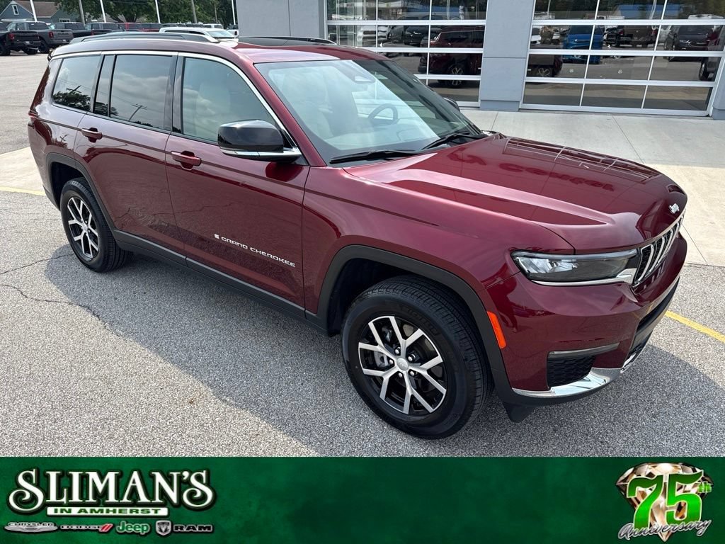 Used 2025 Jeep Grand Cherokee L Limited AWD/4WD image 1