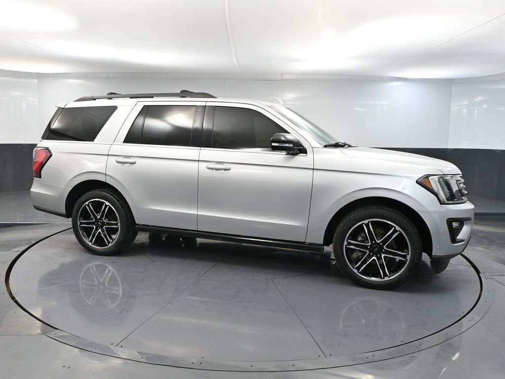 Used 2019 Ford Expedition Limited w/ Equipment Group 303A image 3