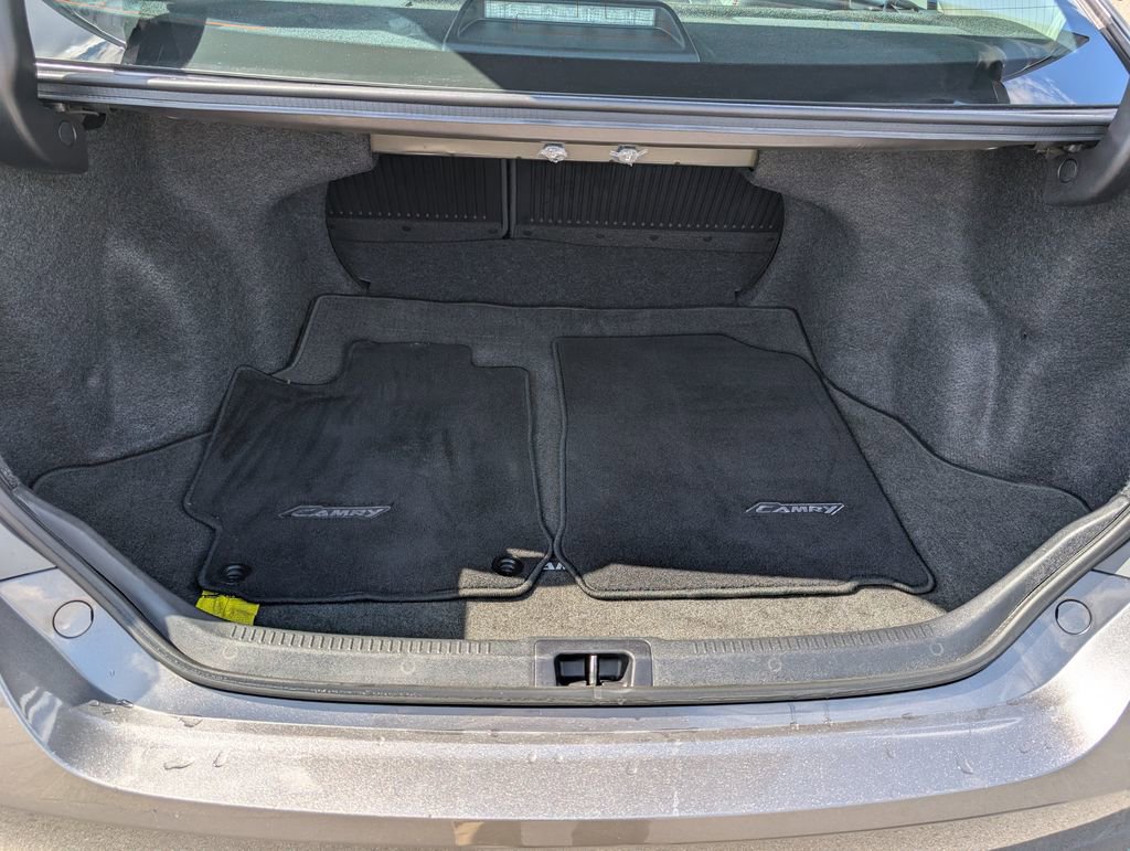 Used 2016 Toyota Camry XSE w/ Moonroof Package FWD image 12