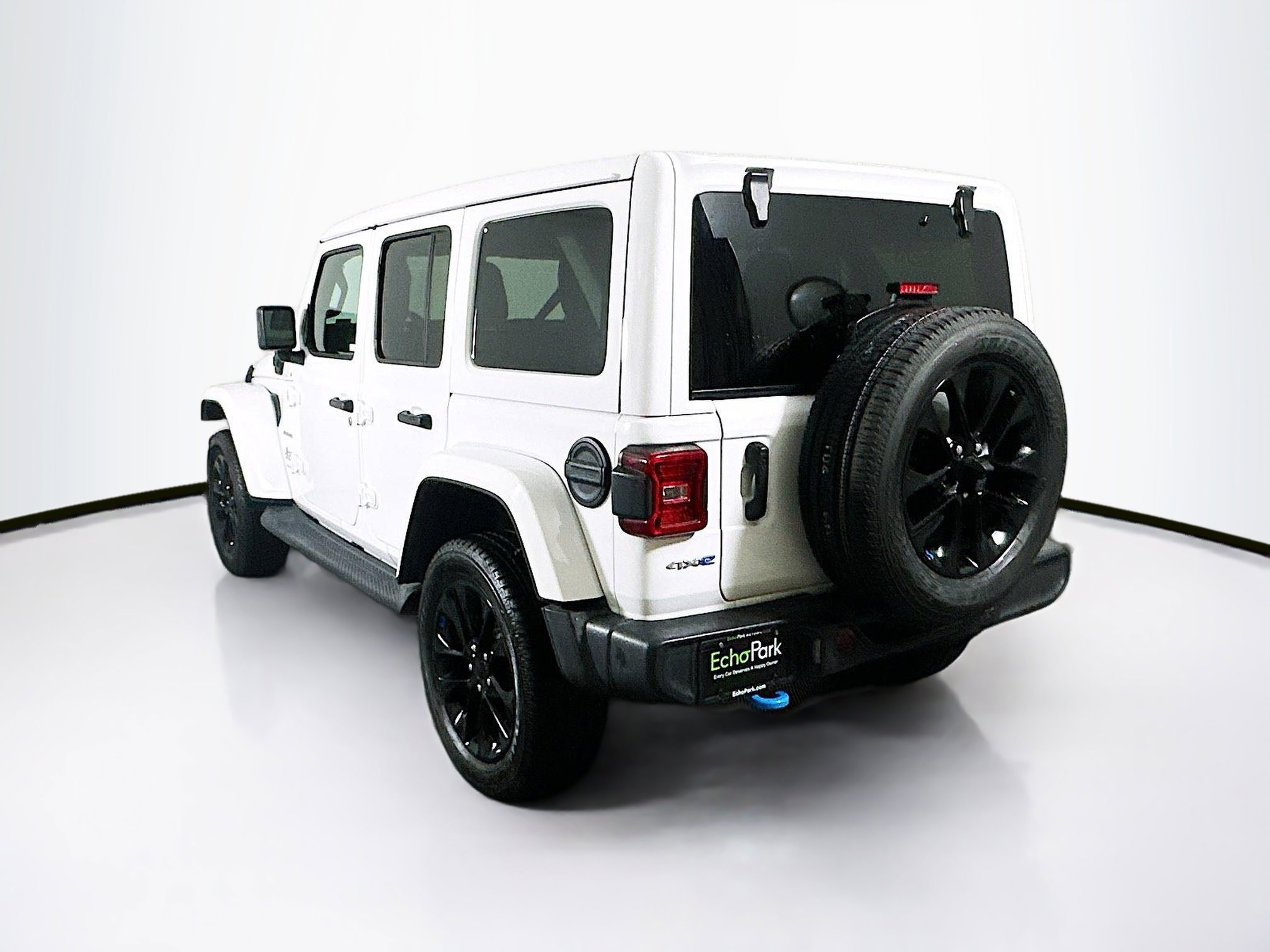 Used 2023 Jeep Wrangler Sahara image 5