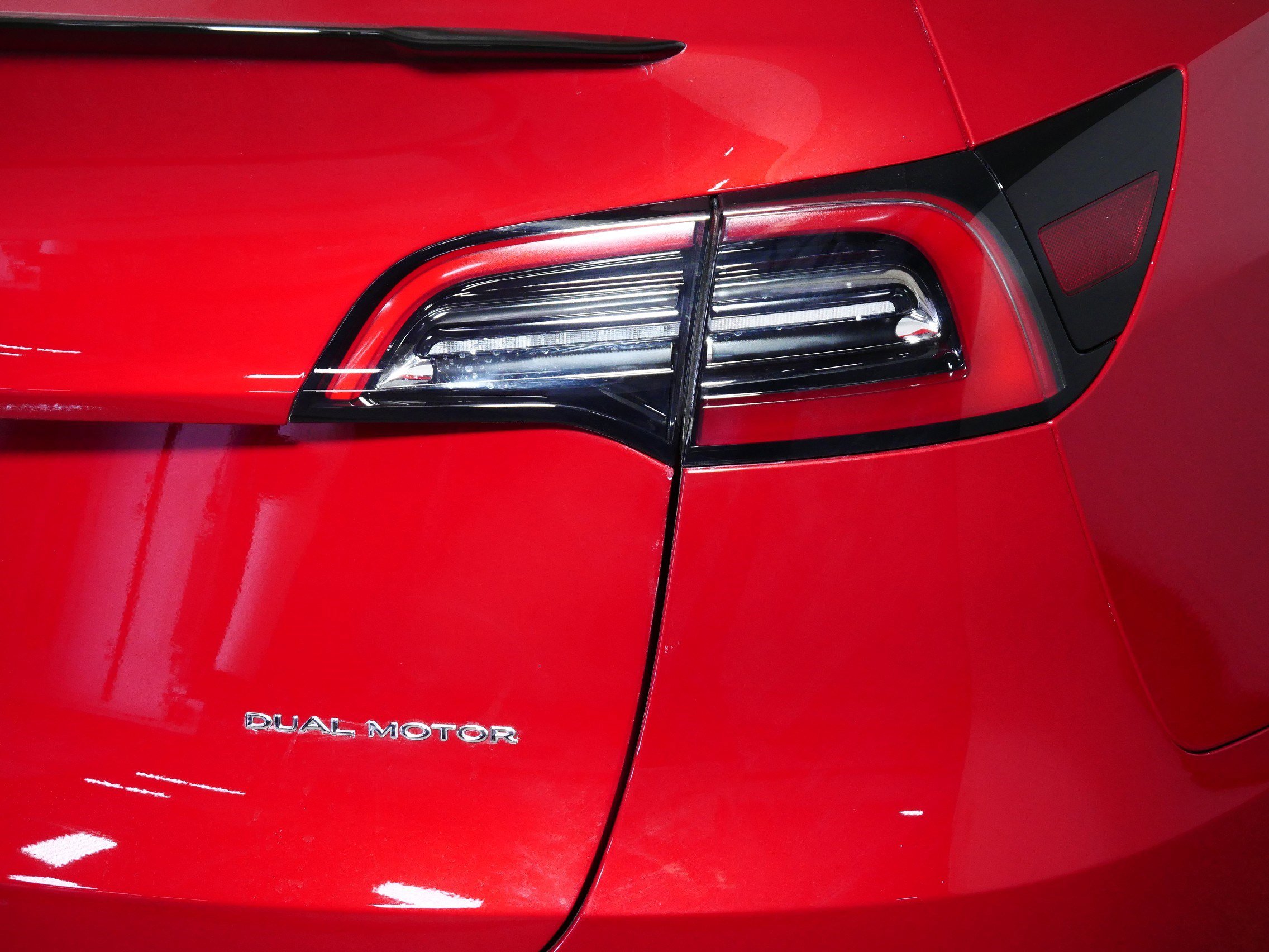 Used 2023 Tesla Model Y Long Range image 17