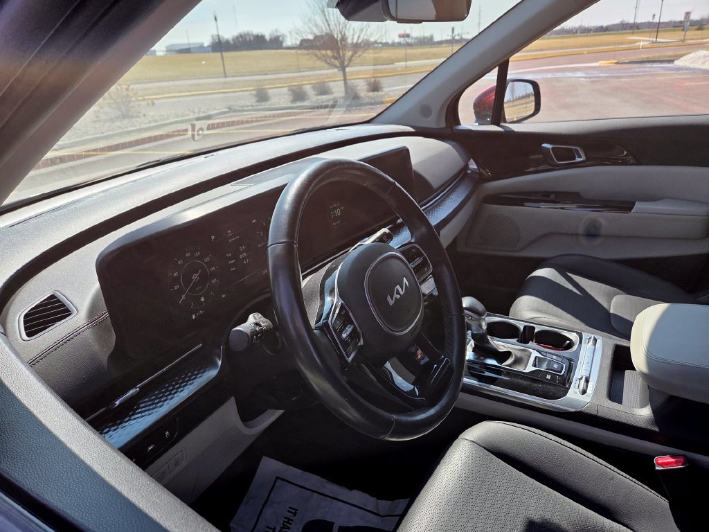 Used 2024 Kia Carnival SX Prestige FWD image 9