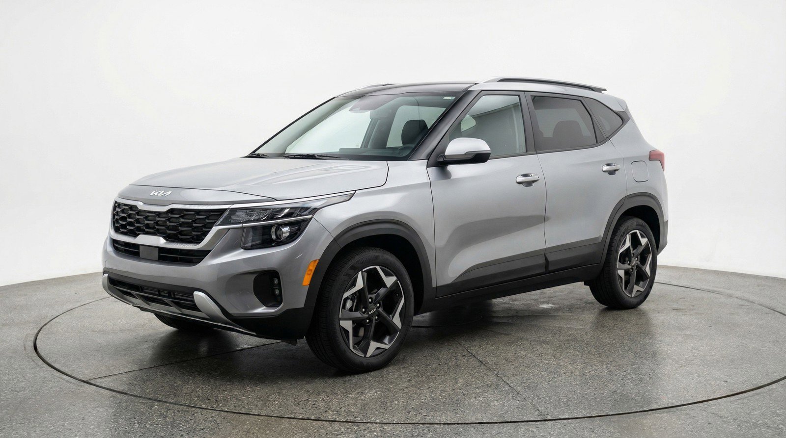 Used 2025 Kia Seltos S image 3