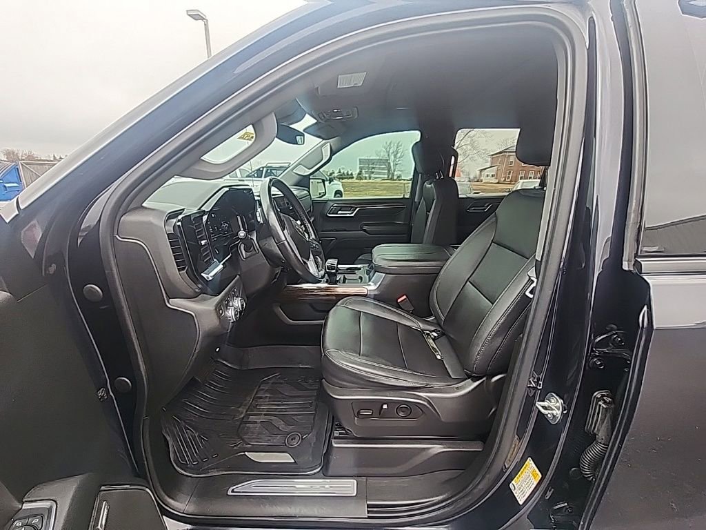 Used 2023 GMC Sierra 1500 Elevation w/ Elevation Premium Package image 16