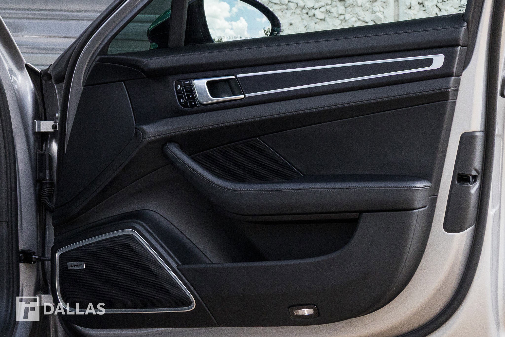 Used 2020 Porsche Panamera GTS image 33