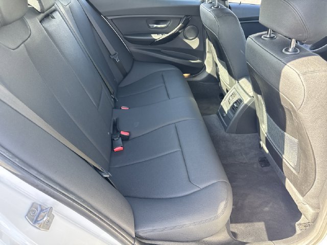 Used 2018 BMW 320i Sedan w/ Convenience Package RWD image 22