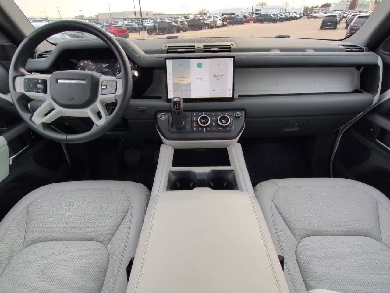 Certified 2025 Land Rover Defender 110 X-Dynamic SE image 15