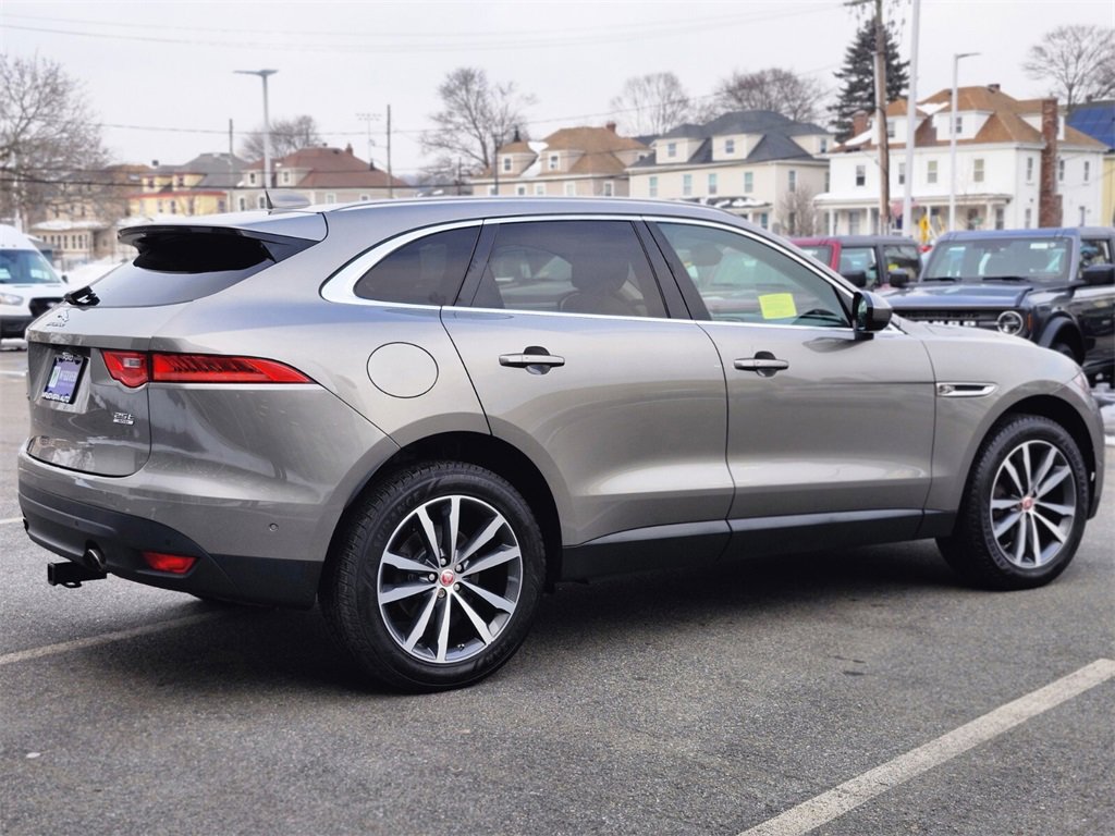 Used 2019 Jaguar F-PACE Prestige image 5