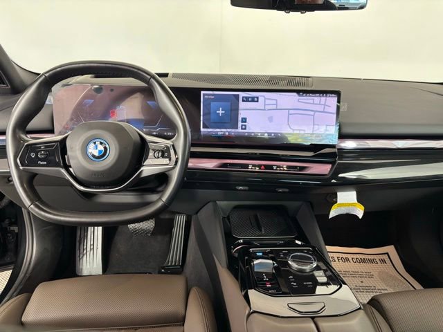 Used 2025 BMW i5 xDrive40 w/ Premium Package AWD/4WD image 10