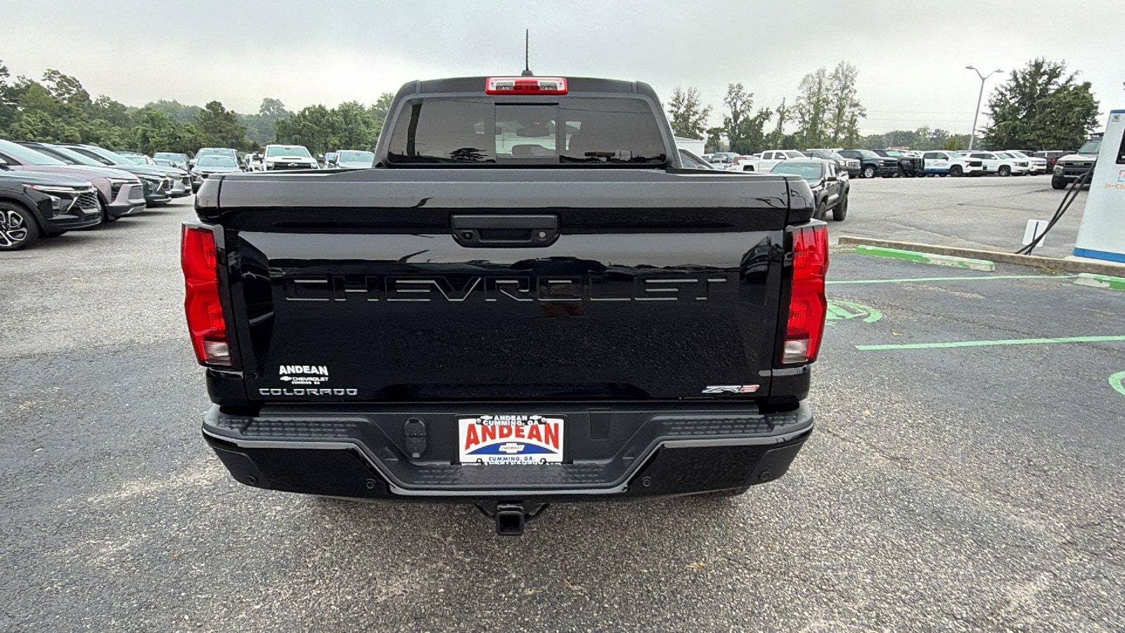 New 2026 Chevrolet Colorado ZR2 w/ Technology Package AWD/4WD image 10