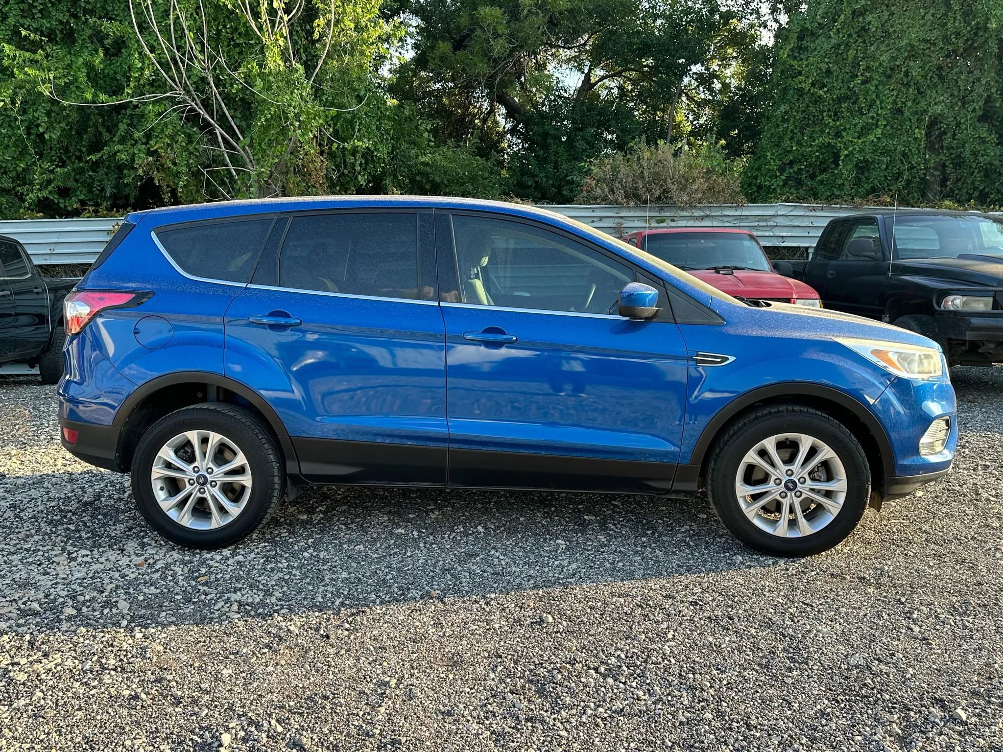 Used 2017 Ford Escape SE image 5