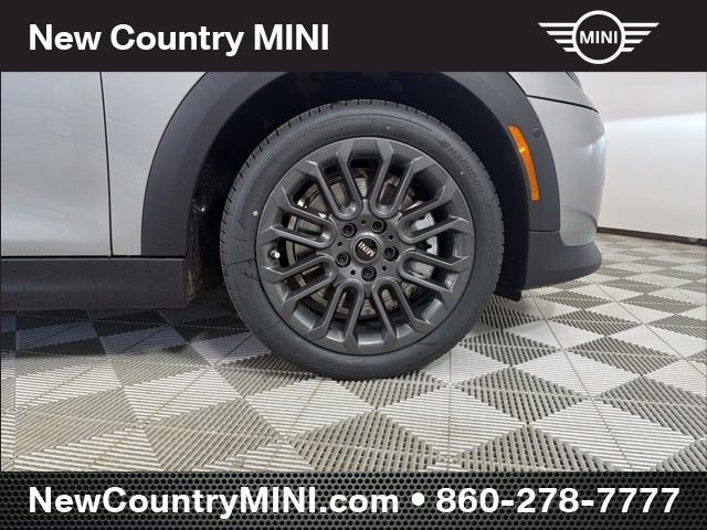New 2026 MINI Cooper 4-Door Hardtop image 9