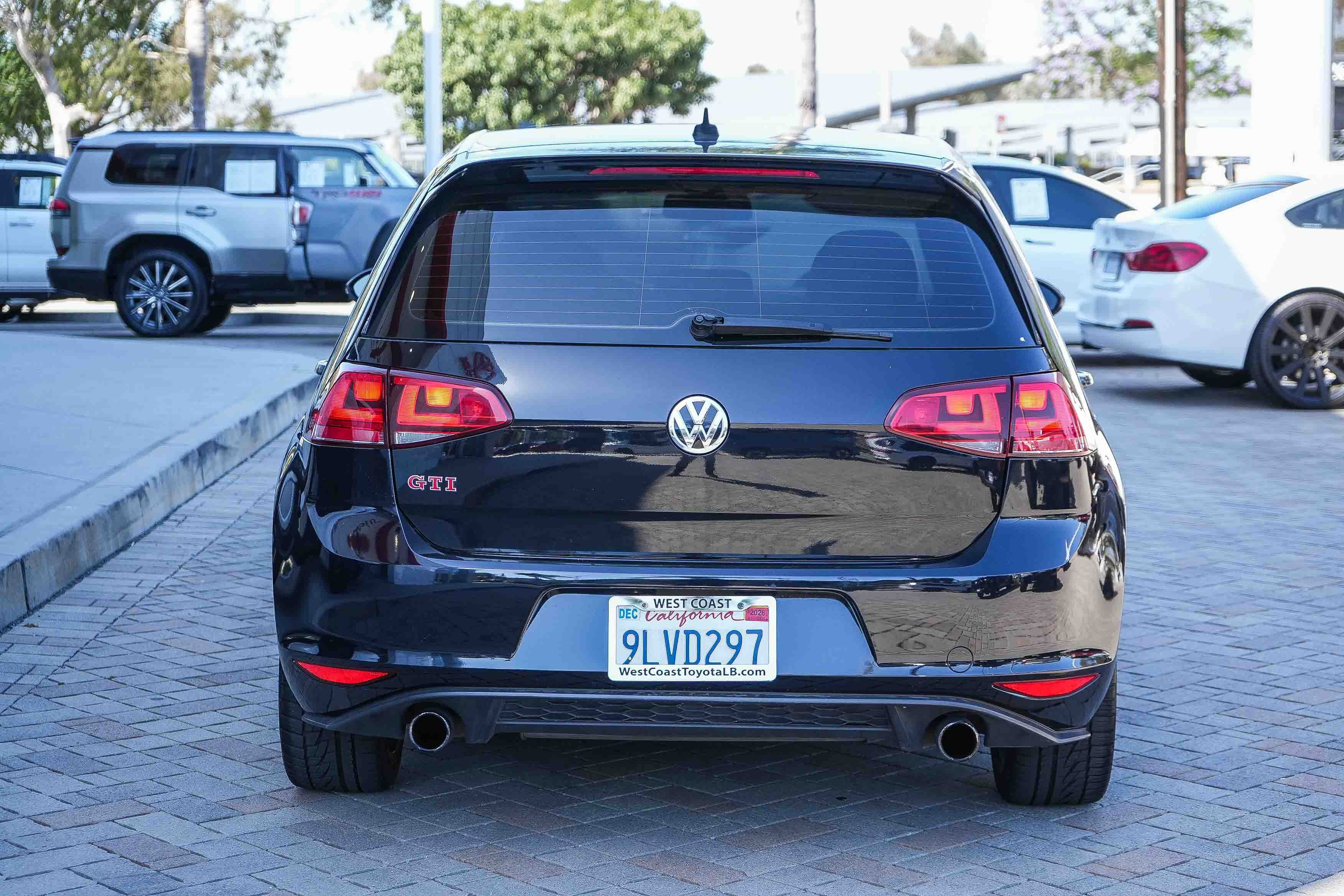 Used 2017 Volkswagen GTI S FWD image 8