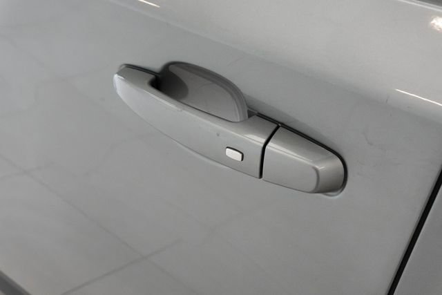 Used 2023 Chevrolet Traverse RS image 11