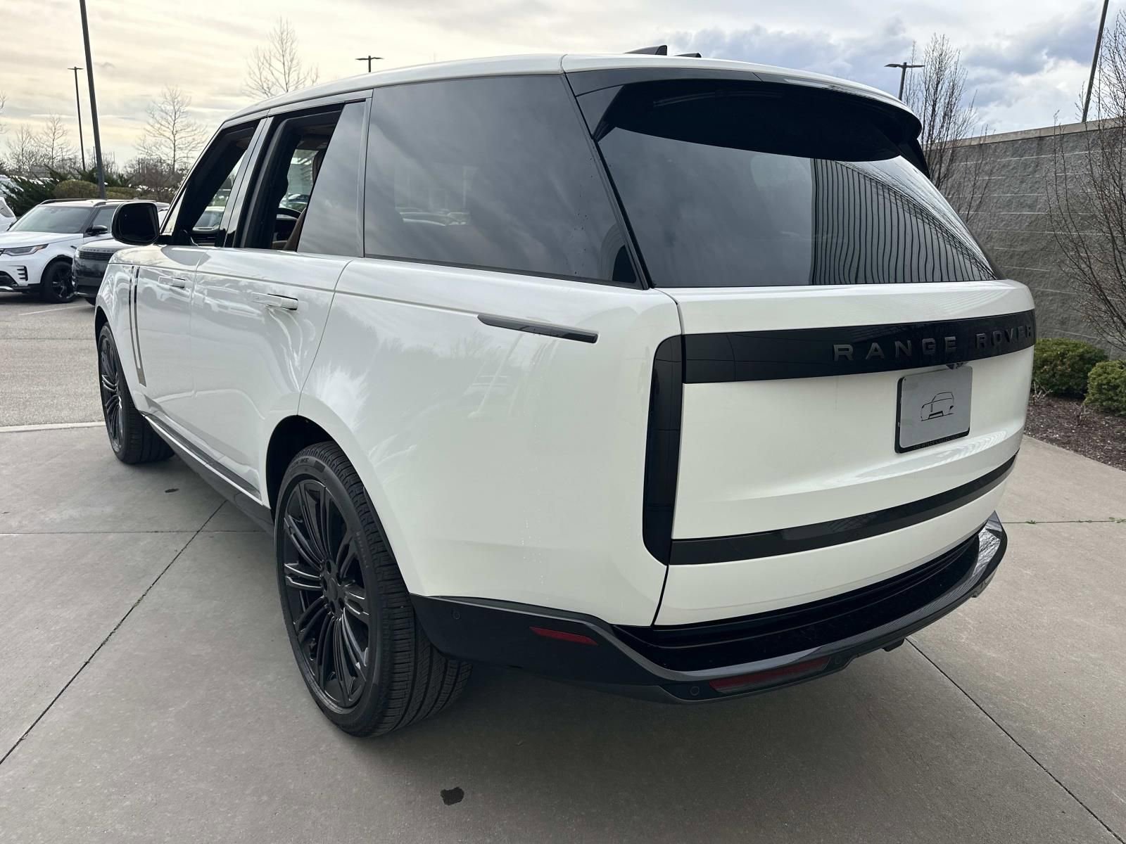 New 2026 Land Rover Range Rover SE AWD/4WD image 7