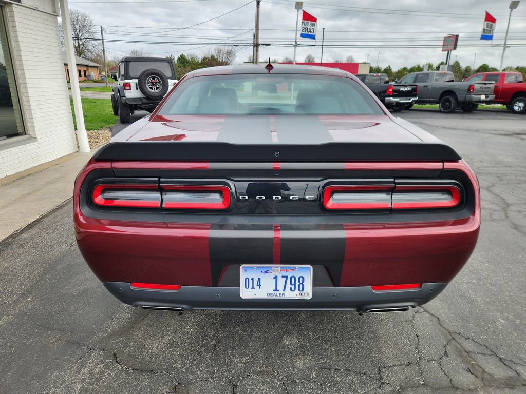Used 2018 Dodge Challenger R/T Plus RWD image 4