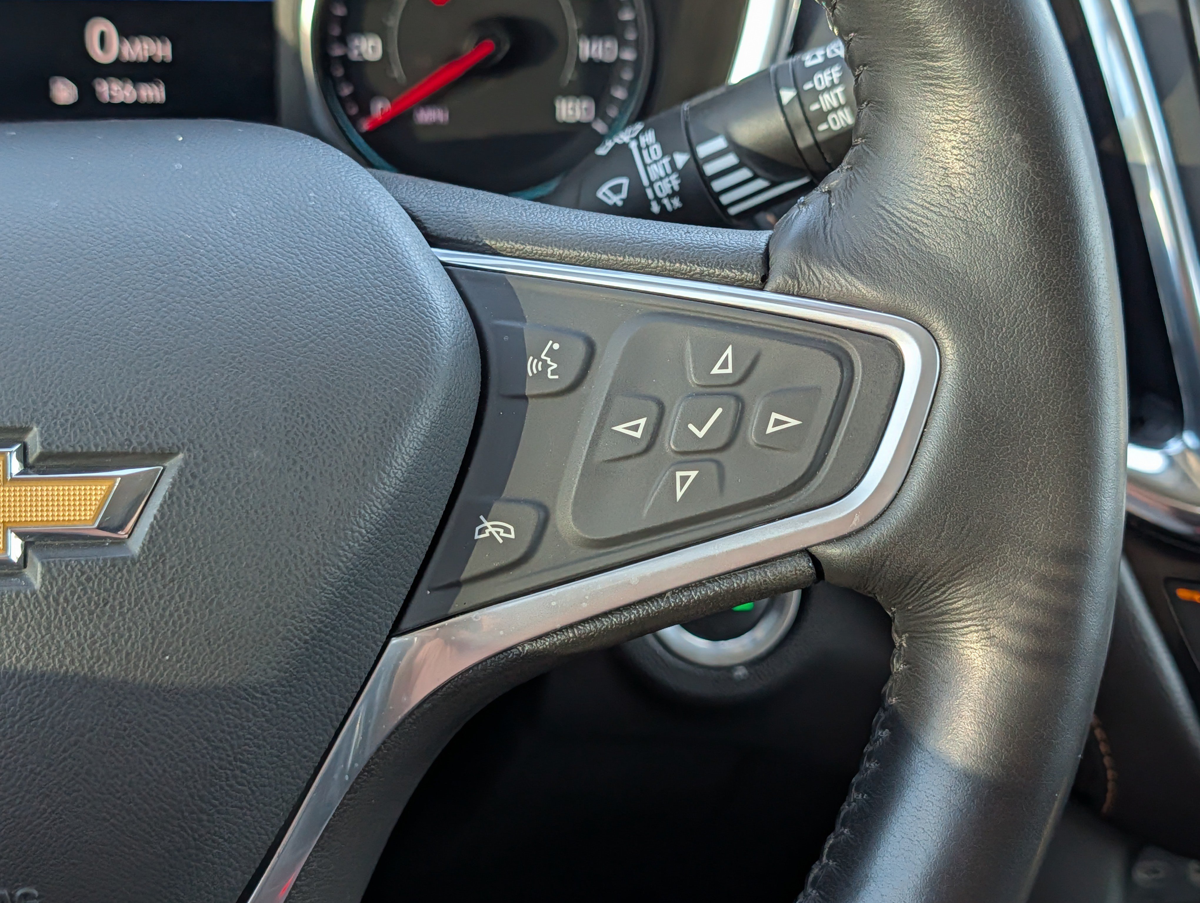 Used 2022 Chevrolet Equinox Premier AWD/4WD image 30
