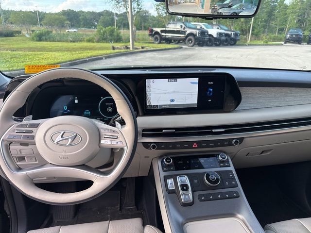 Used 2025 Hyundai Palisade Calligraphy FWD image 12