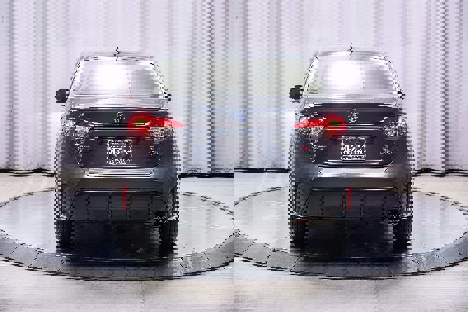 Used 2024 Toyota Corolla SE image 3