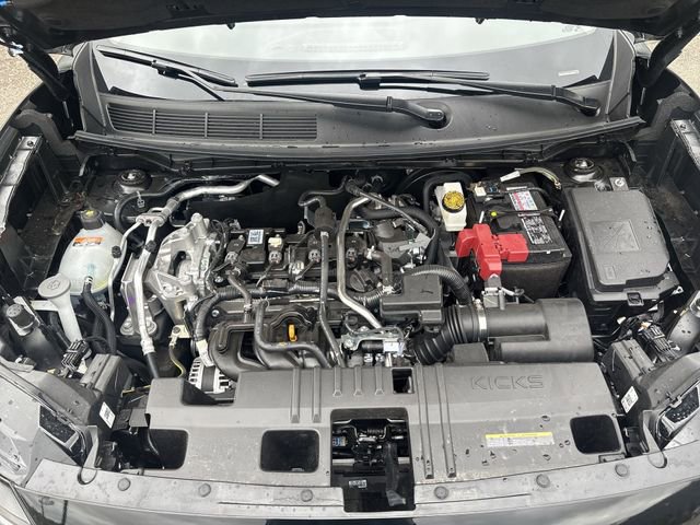 Certified 2025 Nissan Kicks SV image 28