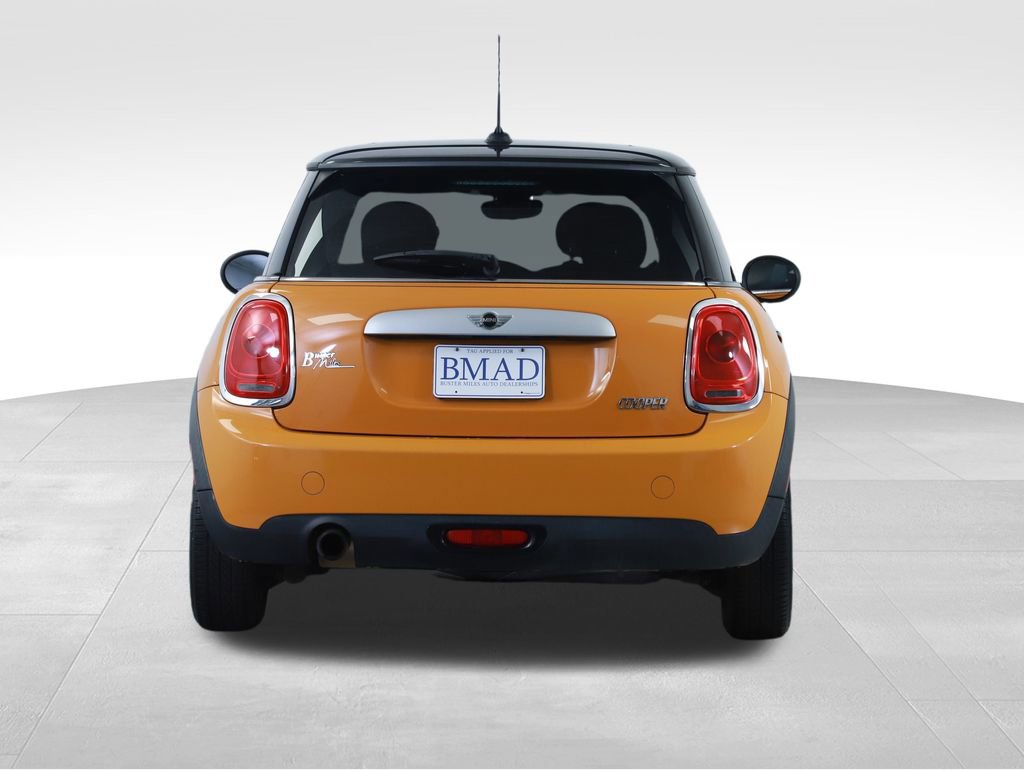 Used 2015 MINI Cooper 2-Door Hardtop image 9