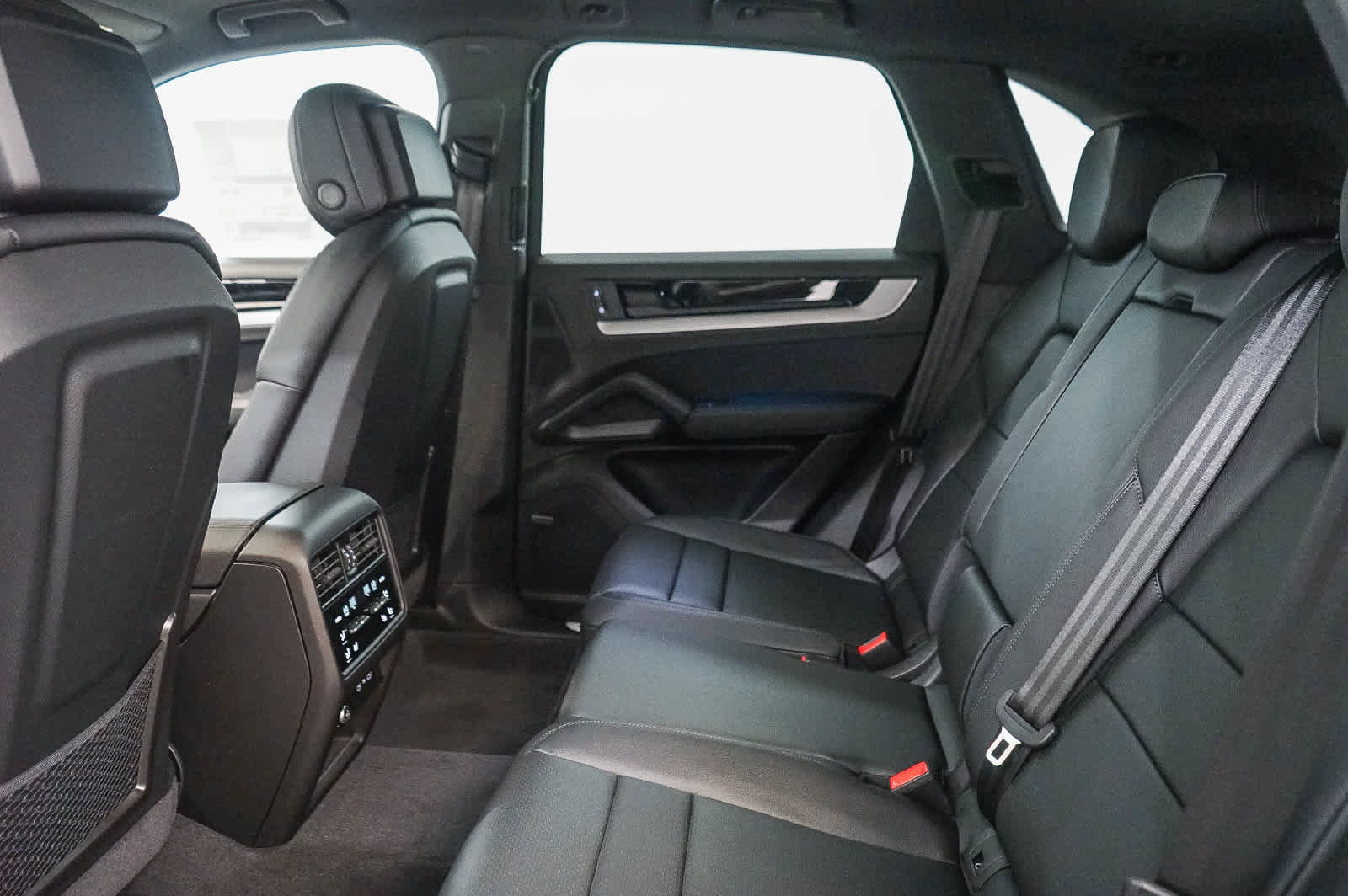 New 2026 Porsche Cayenne AWD/4WD image 24