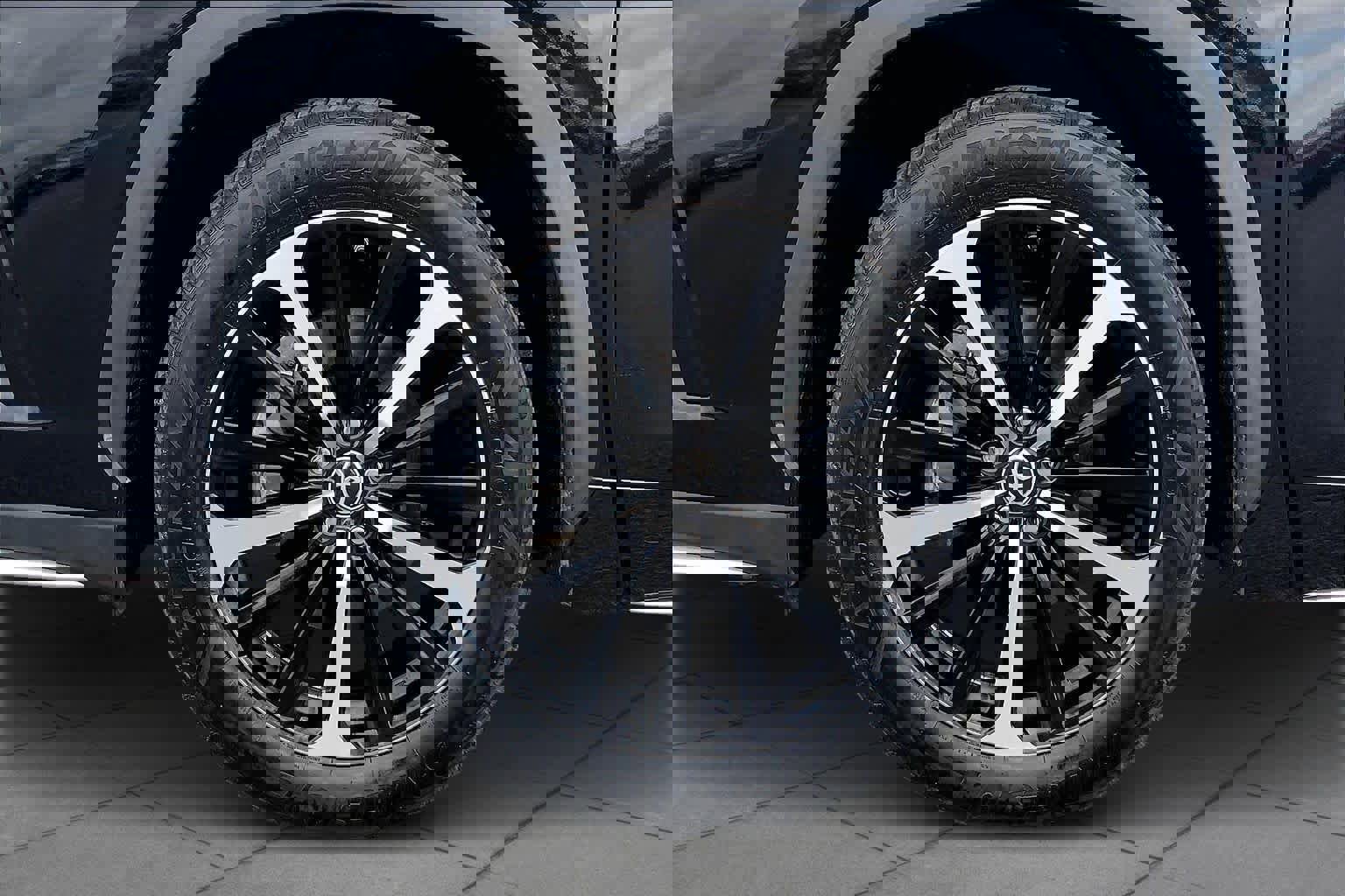 Used 2022 Toyota Highlander XSE image 11