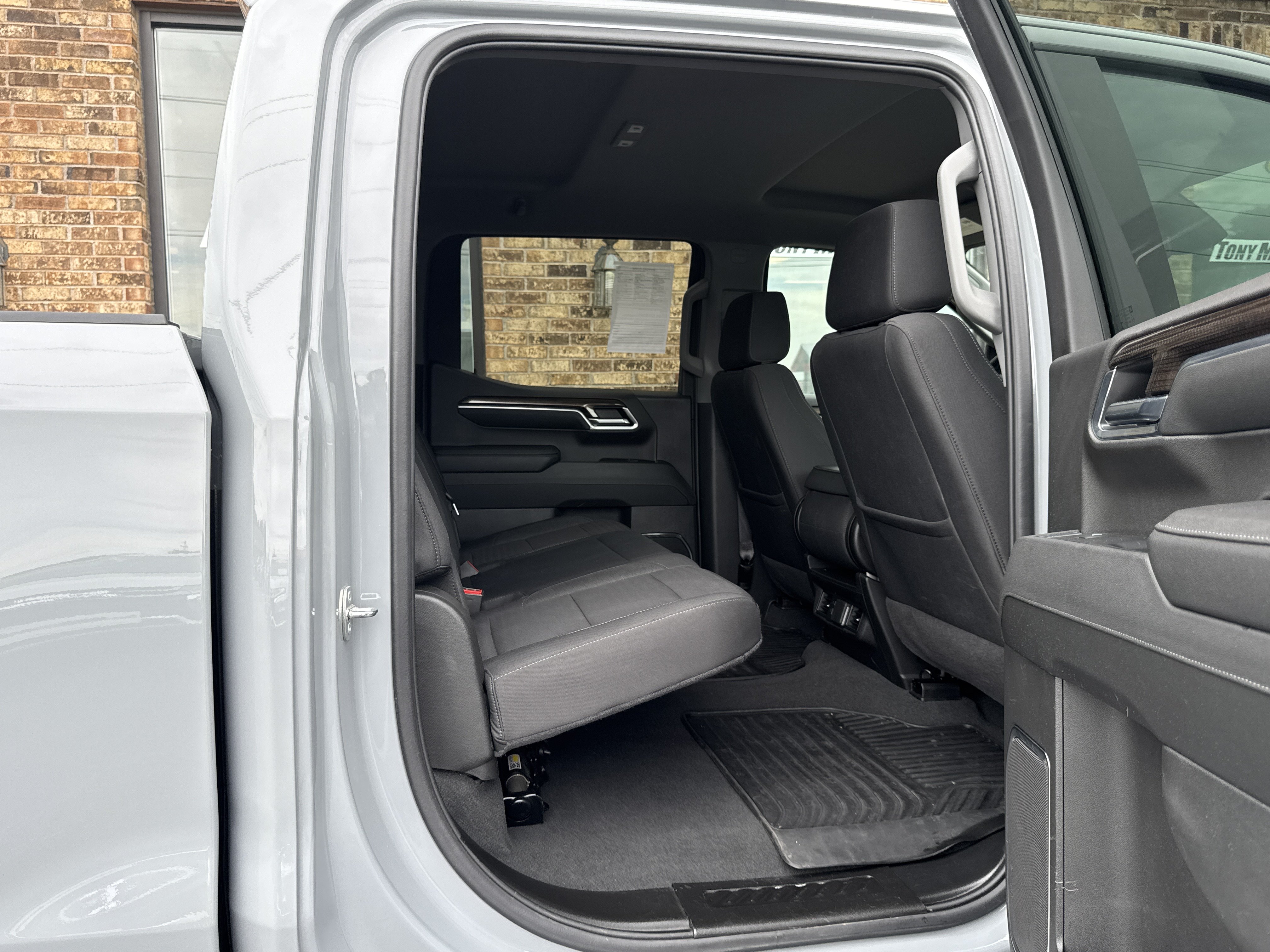 Used 2024 Chevrolet Silverado 1500 LT AWD/4WD image 13