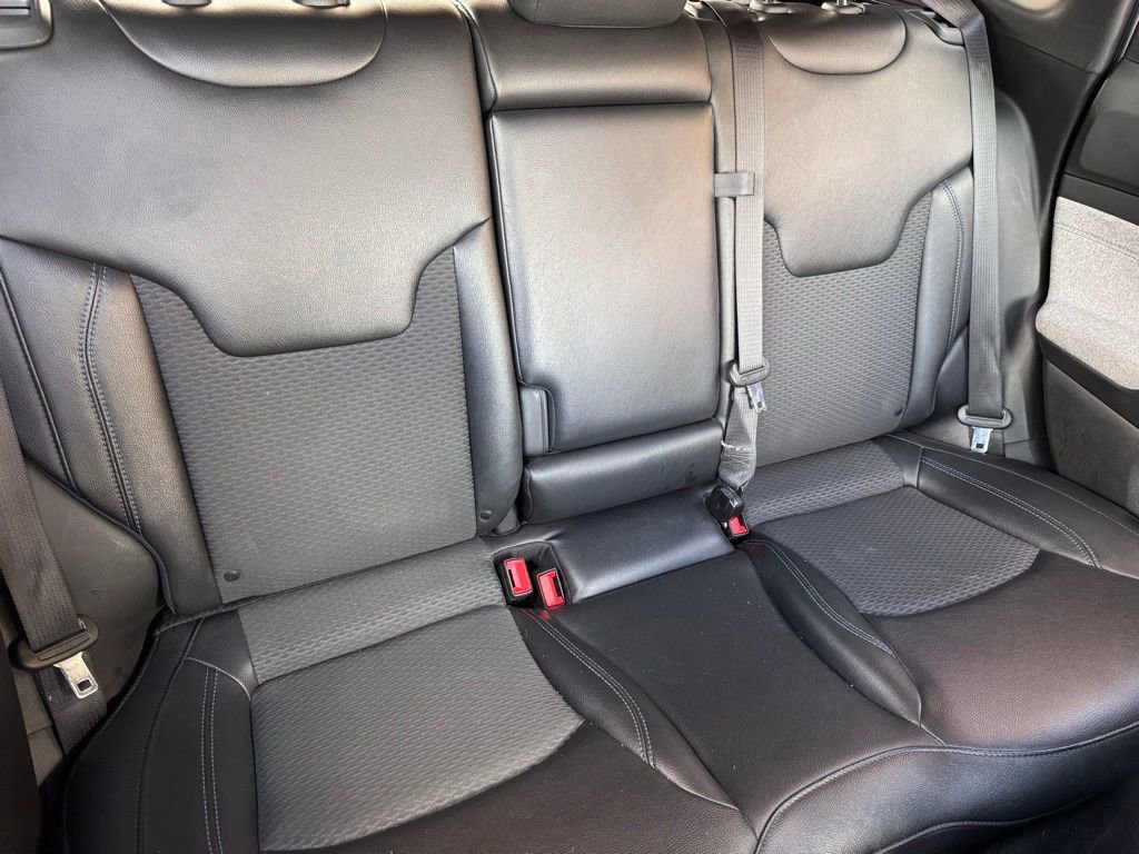 Used 2024 Jeep Compass Latitude image 17